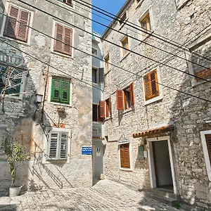 hostel-pula.in-istria.net/